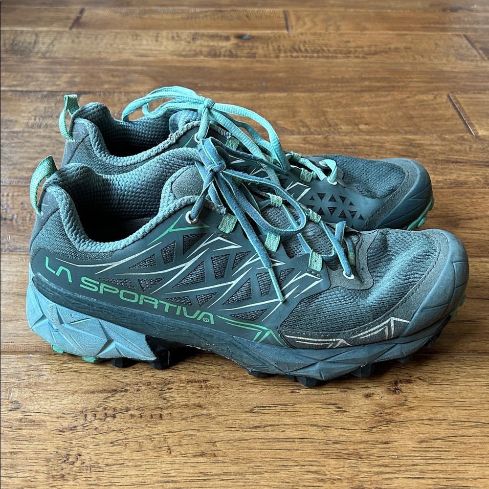 La Sportiva Teal and Mint Women's Trail Running Shoes